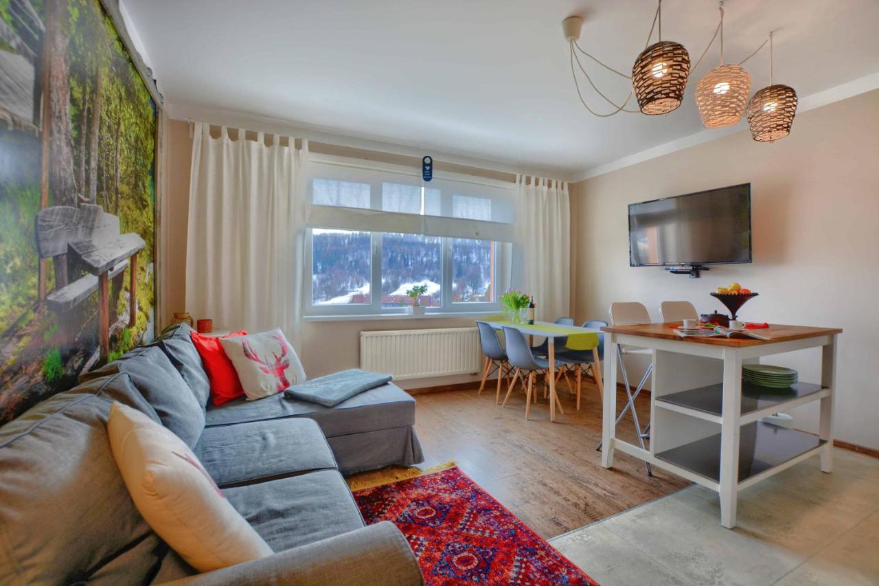 Апартаменти Apartament Zielona Mila Устрики-Долішні Екстер'єр фото